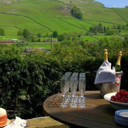 Woodlands House 펜션 *