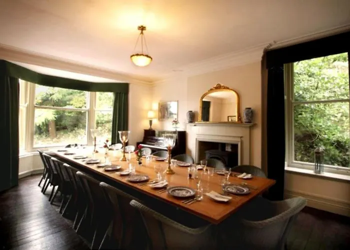 Holiday home Woodlands House *