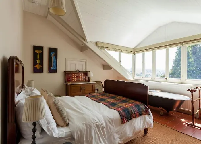 Woodlands House Holiday home *